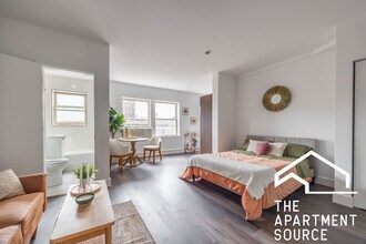 Building Photo - 1555 W Hollywood Ave