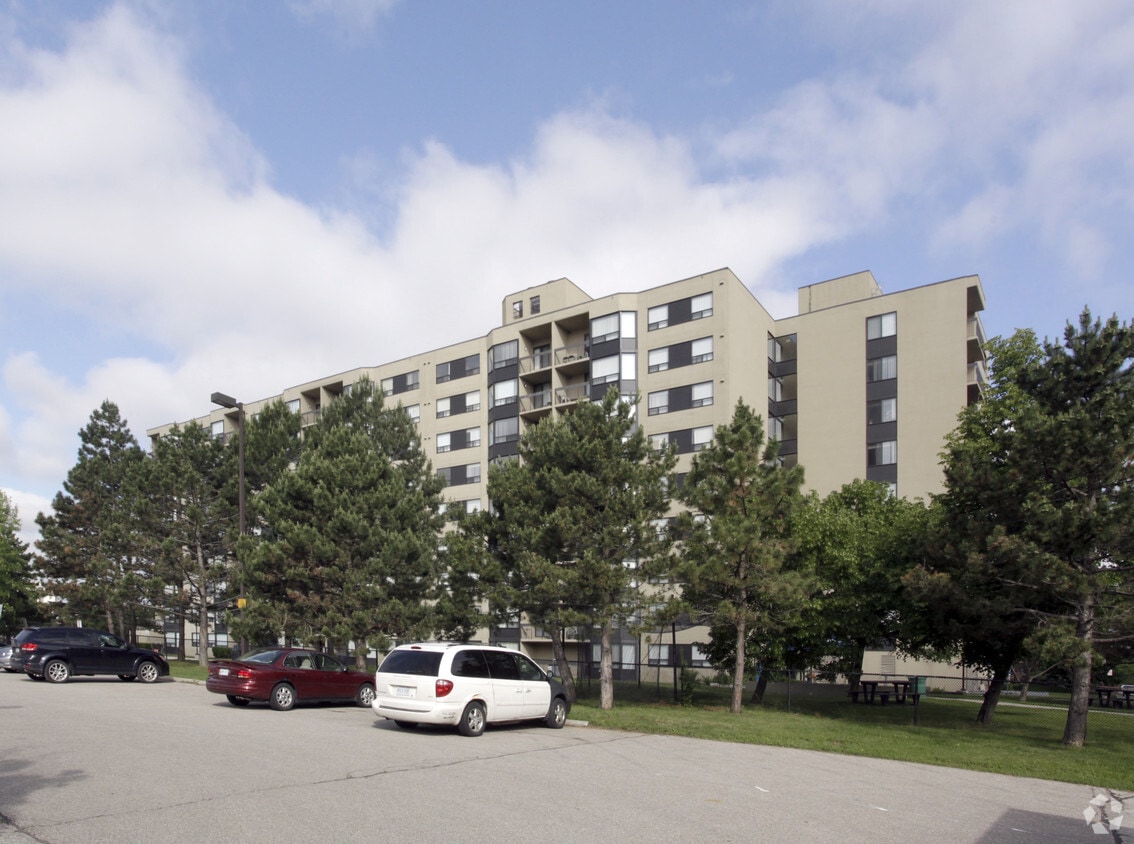 Lakeview Place Apartments 2770 Aquitaine Mississauga, ON