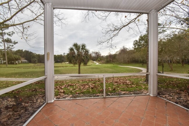 Building Photo - 10000 SW 52nd Ave