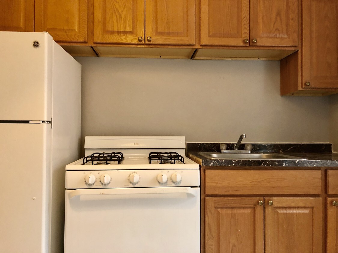 60 Crawford St, Newark, NJ 07102 60 Crawford St Newark, NJ