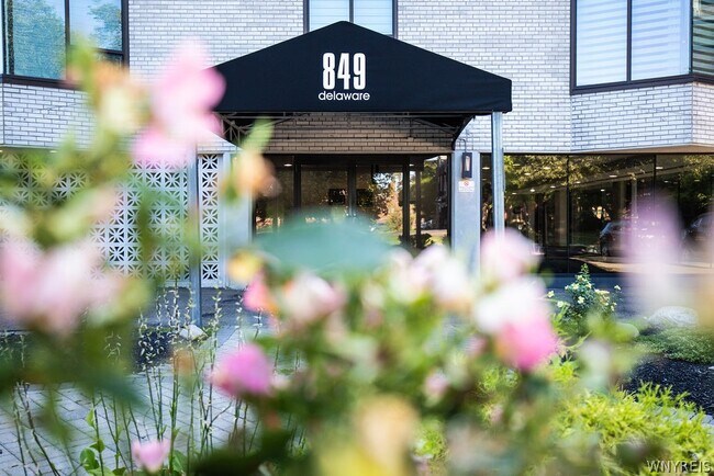 Foto del edificio - 849 Delaware Ave