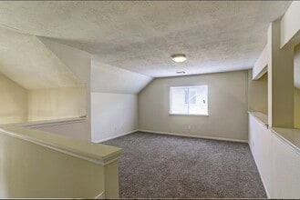 Building Photo - 3306 Signal Hill Dr Building Photo - 3306 Signal Hill Dr