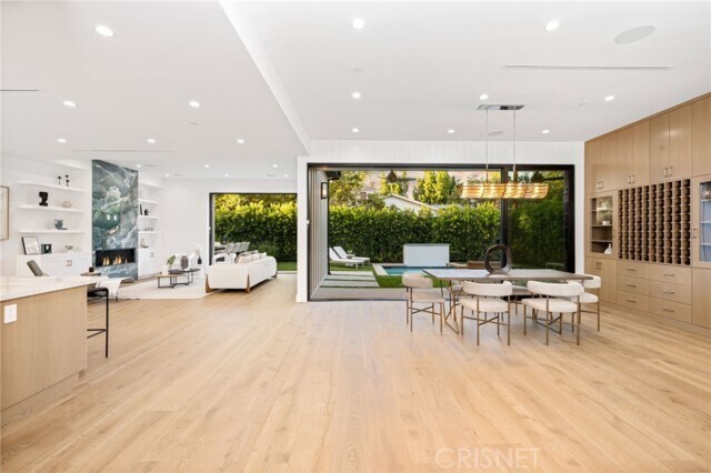 Foto del edificio - 13627 Chandler Blvd