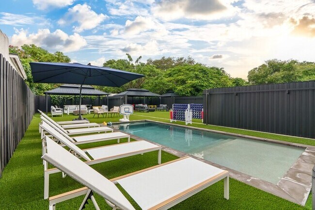 Foto del edificio - 2 Homes Santorini Japan New Builds Designe...