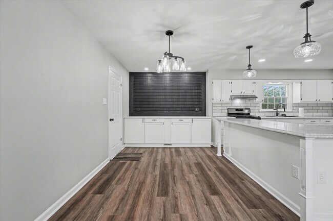 Foto del edificio - 2303 Brookhaven Dr