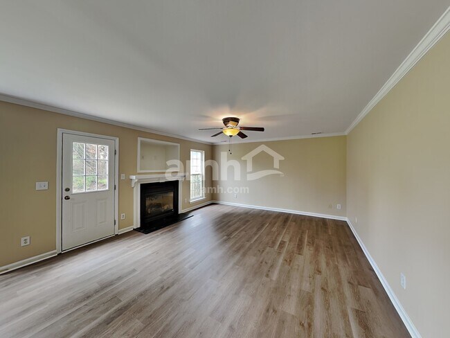 Foto del edificio - 169 Royalton Rd
