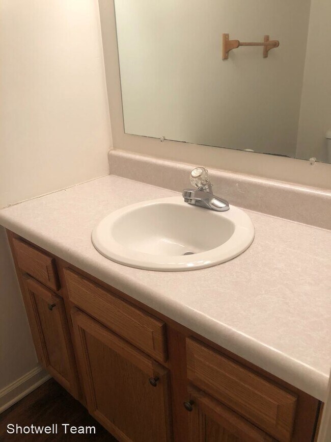 Building Photo - 2 br, 2.5 bath House - 1423 Schoolcraft Way