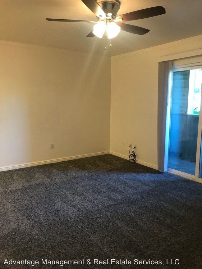 Foto del edificio - 8122 N Ridge Loop E