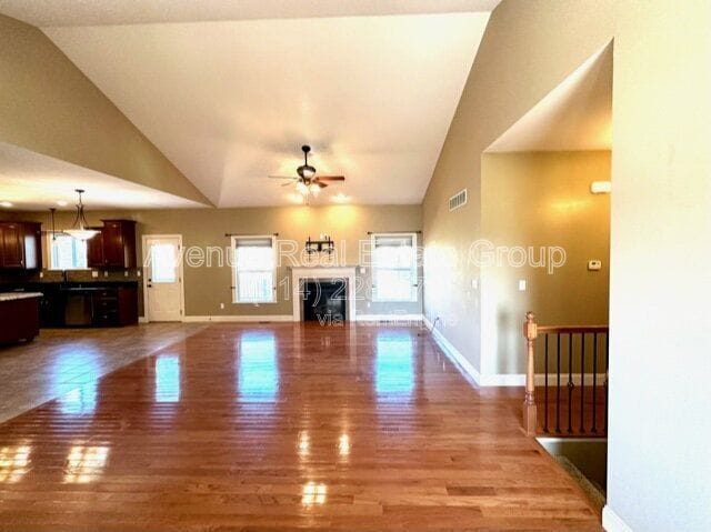 Building Photo - 304 Dalton Ct