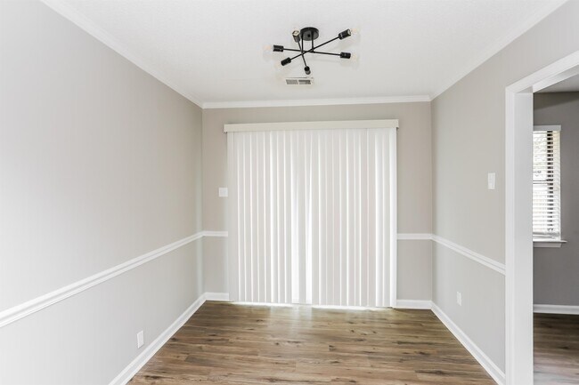 Foto del edificio - 6471 Frosty Leaf Dr