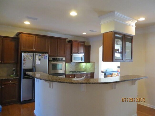 Building Photo - 11045 Brunson Dr