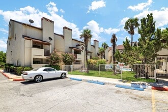 Building Photo - 5322 Medical Dr