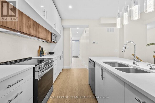 Photo du bâtiment - 498 Wentworth Ave