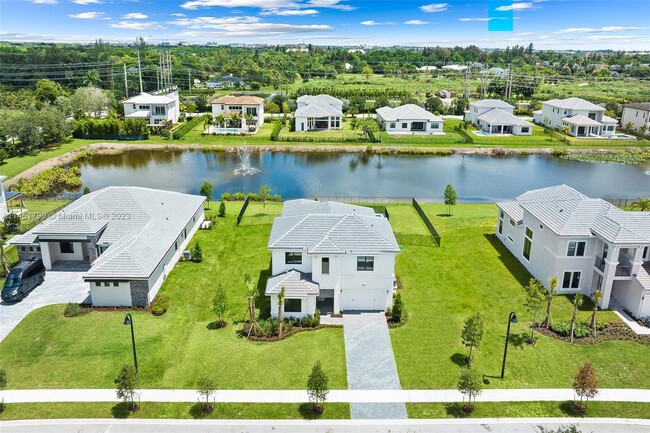 Building Photo - 6925 S Stillwater Shores Dr