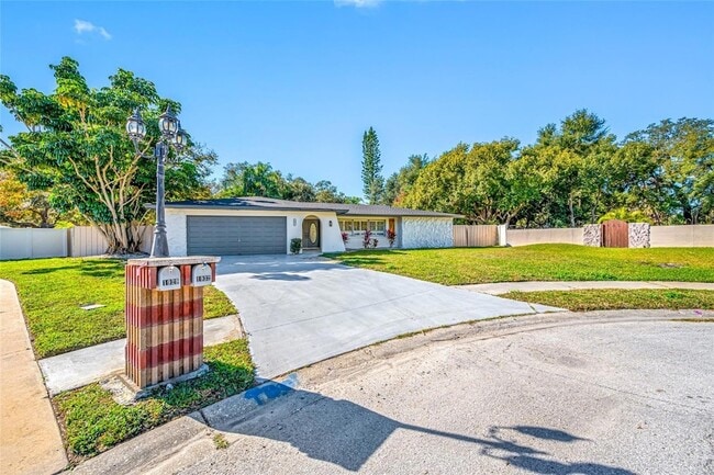 Building Photo - 1932 Oro Ct