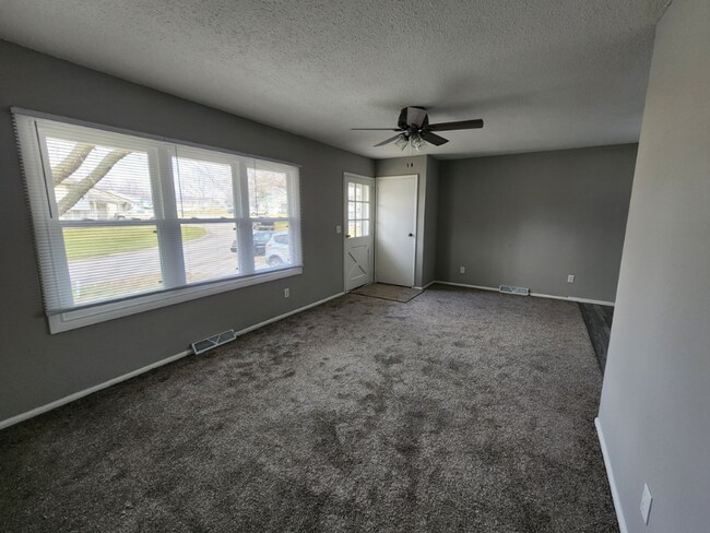 Foto del edificio - 2309 Southview Dr