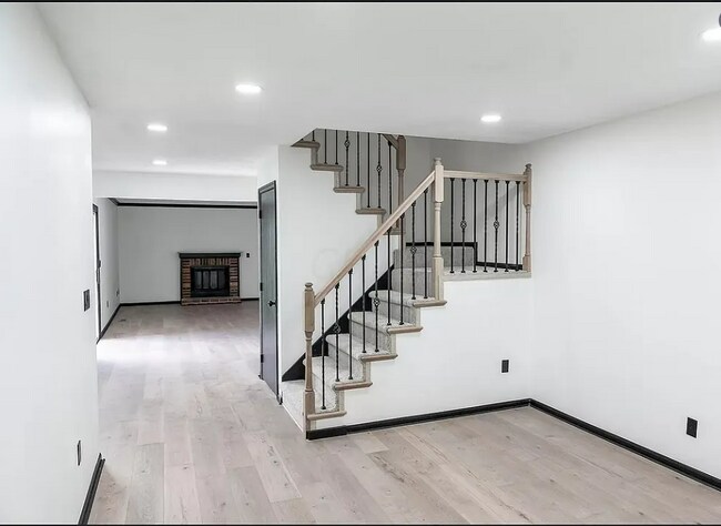 Foto del edificio - 1560 Waterstone Ct