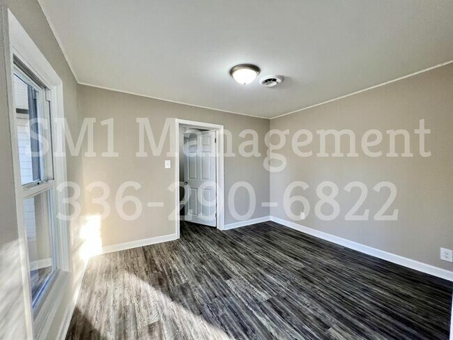 Foto del edificio - 638 Hodgin Valley Rd