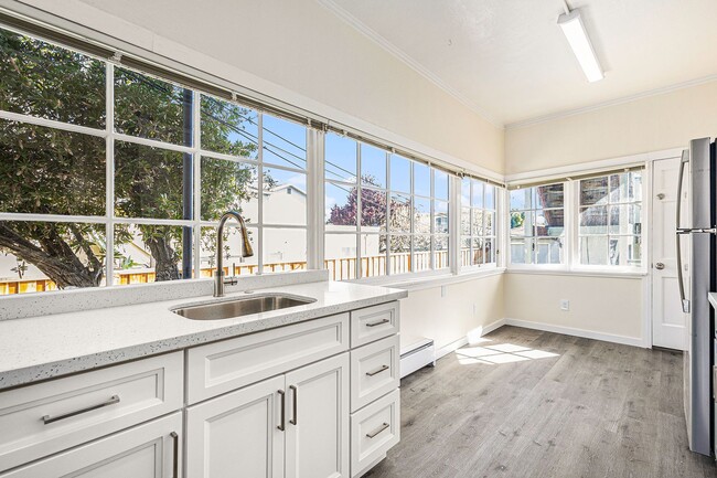 Photo - 2204 Buena Vista Ave Apartment