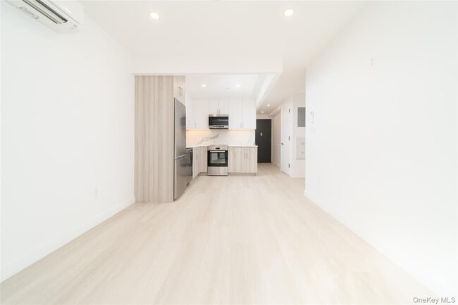 Building Photo - 132-59-132-41 41st Rd