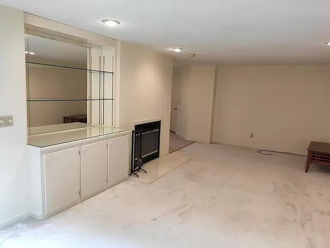 Foto del edificio - 605 Clubhouse Rd