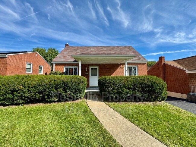 Building Photo - 1076 Thornwood Dr