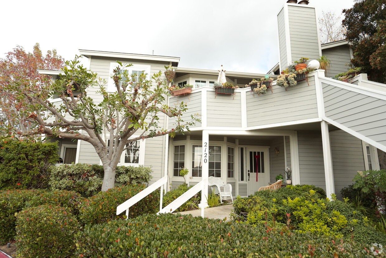 Sandpiper Cove Apartments in Oceanside, CA