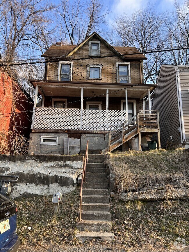 California Avenue Corridor Apartments under 1,500 Oakmont, PA 1