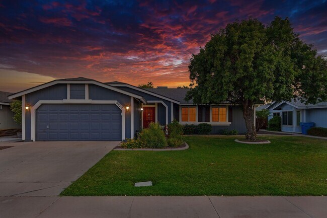 Foto del edificio - 4 Bed Home in Scottsdale Quarter!!