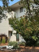 Building Photo - 1705 Heatheridge Rd