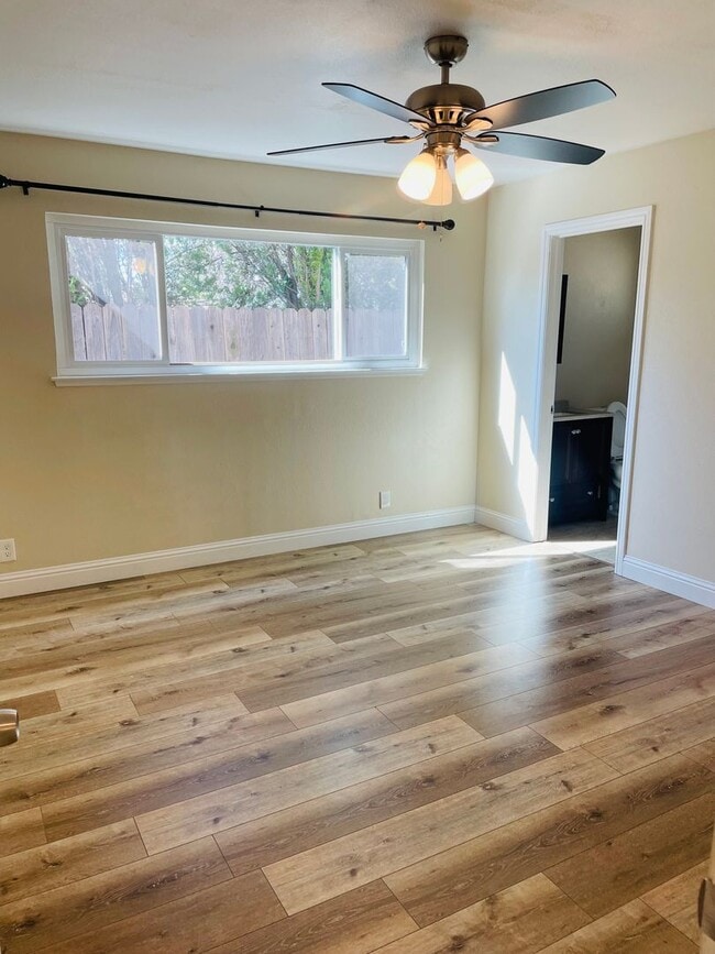 Building Photo - 7417 Tierra Way