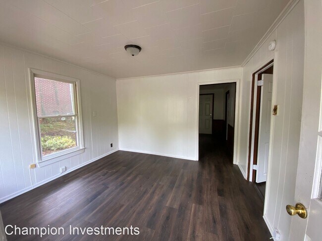 Building Photo - 2 br, 1 bath House - 119 Dover St.