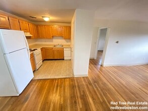 Building Photo - 8 Riverside St