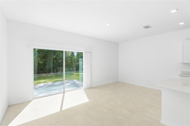 Building Photo - 15156 Cuzcorro Ct