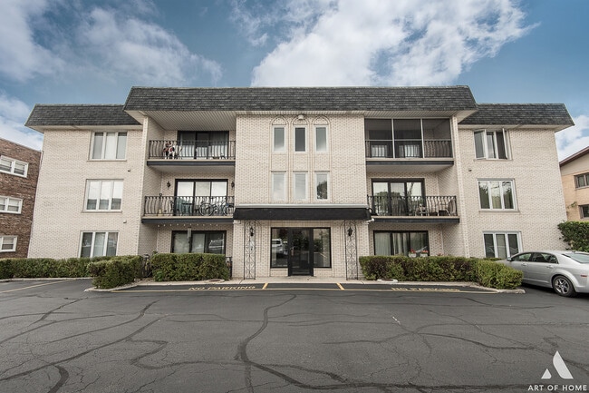 Building Photo - 10910 Kilpatrick Ave