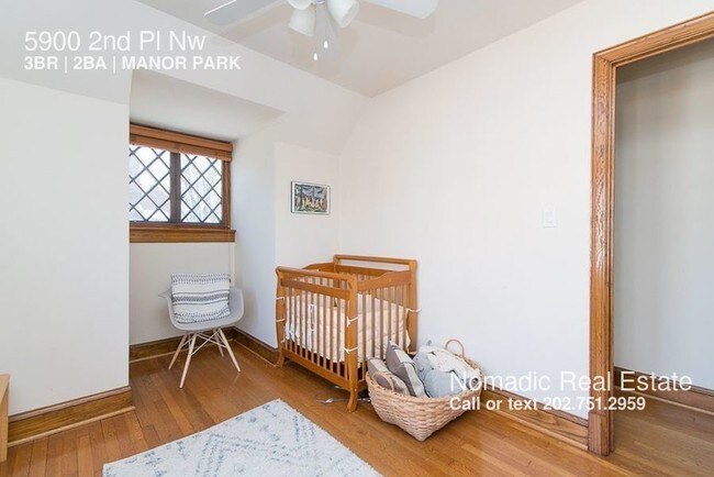 Foto del edificio - 5900 2nd Pl NW