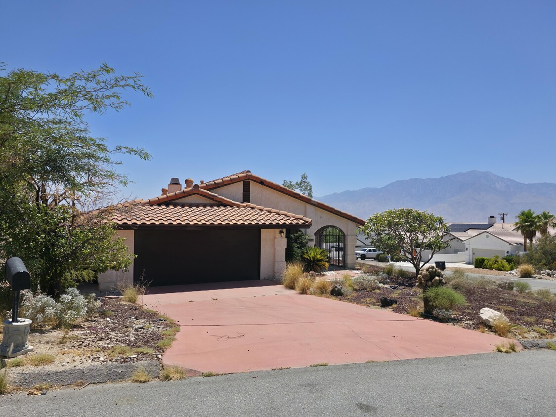 Primary Photo - 12800 Avenida Alta Loma