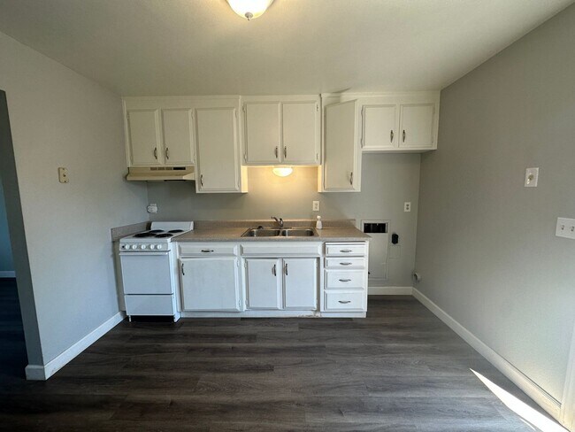 Foto del edificio - 420 S Walnut Ave