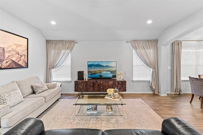 Building Photo - 235 Limerick Rd