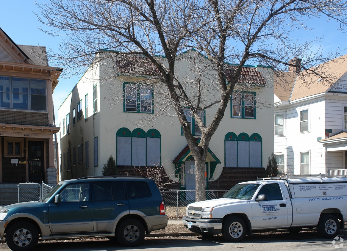 Foto del edificio - 2424 Chicago Ave