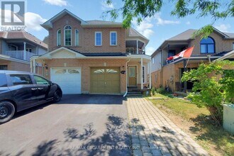 Building Photo - 5134 Des Jardines Dr