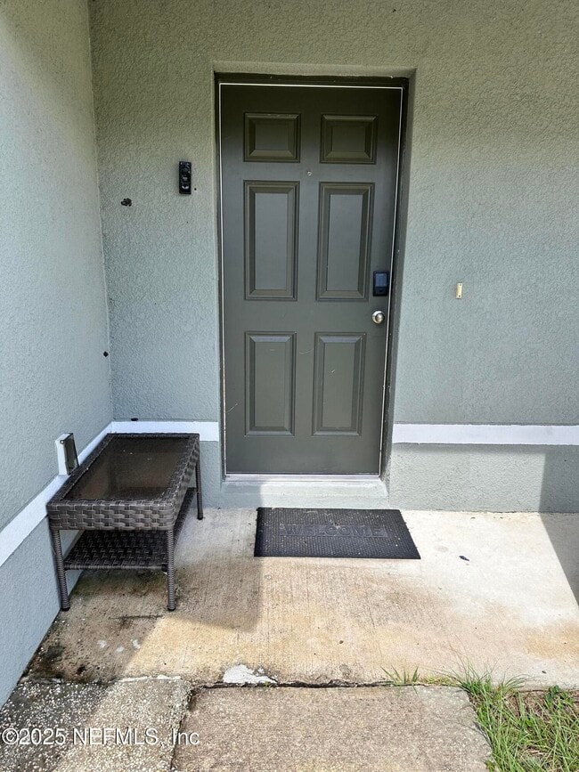 Foto del edificio - 450 River Hl Dr