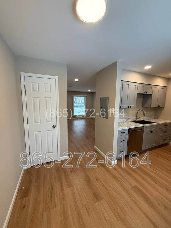 Building Photo - 3536 Old Valley View Dr