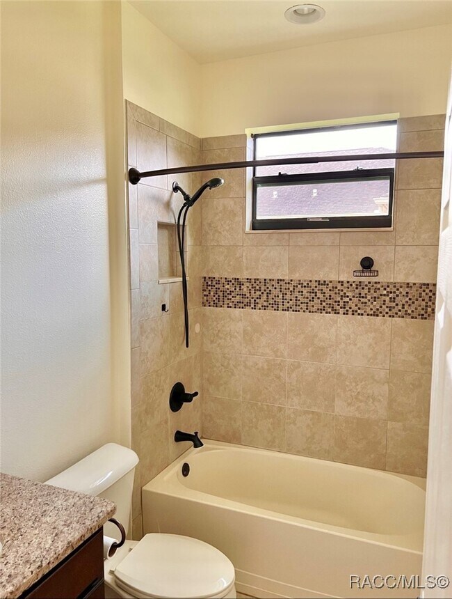 Foto del edificio - 2395 N Brentwood Cir