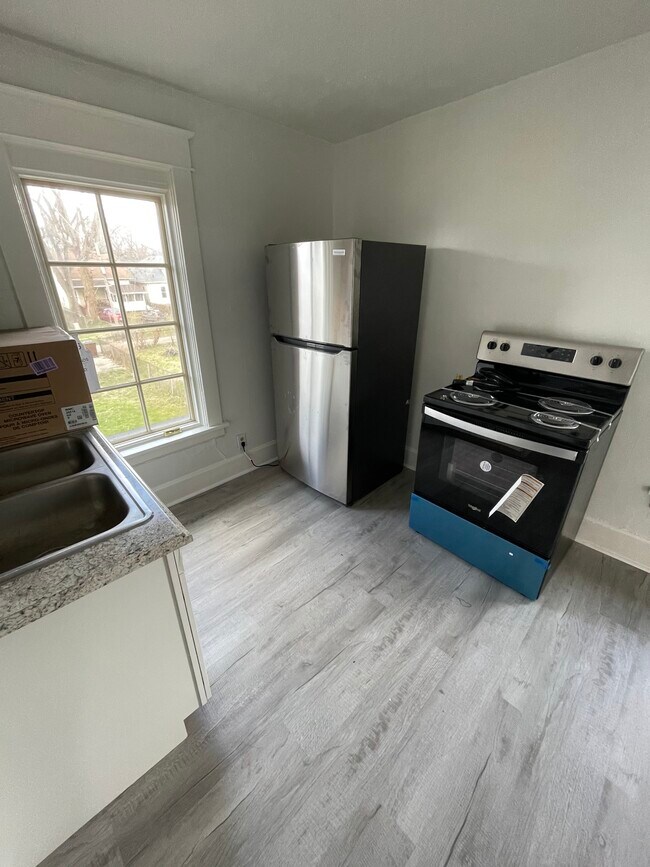 Kitchen - 2105 Sherman Ave