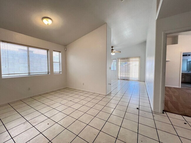 Foto del edificio - 9348 Leaping Lilly Ave