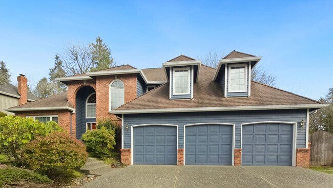 Foto del edificio - Spacious, Comfortable House in Forest Ridge Estates of Bellevue