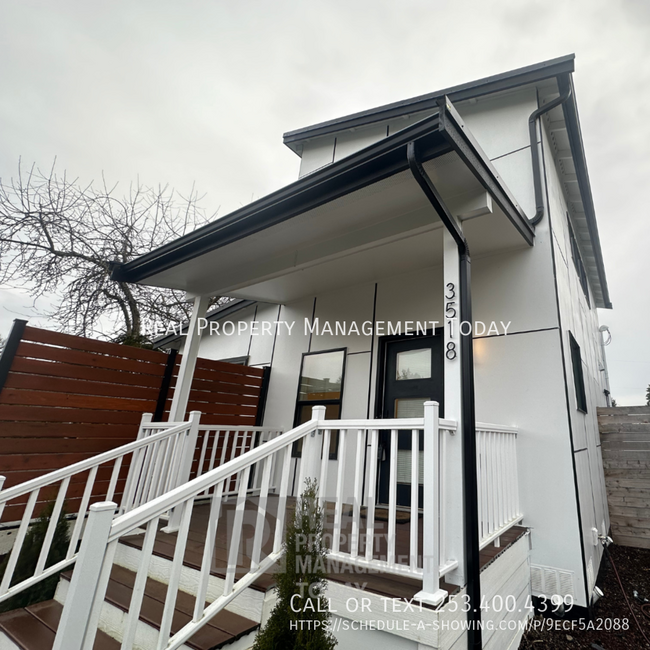 Foto del edificio - Modern 4 Bedroom House In Tacoma!