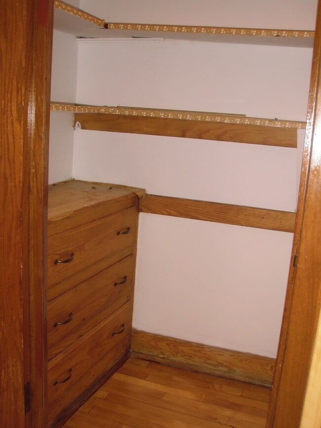 2nd Pantry - 5623 N Mango Ave