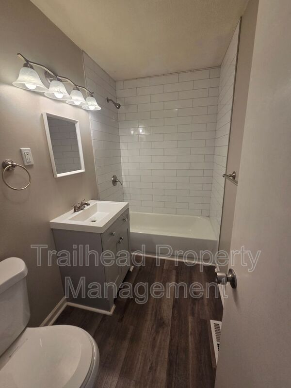 Foto del edificio - 9416 E 14st South